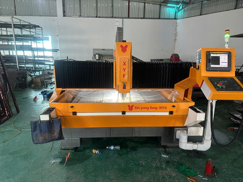 may-khac-nhom-tam-yf-3016-01
