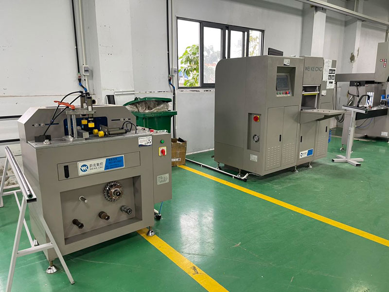 dan-may-lam-cua-nhom-cnc-tai-hcc-window-02