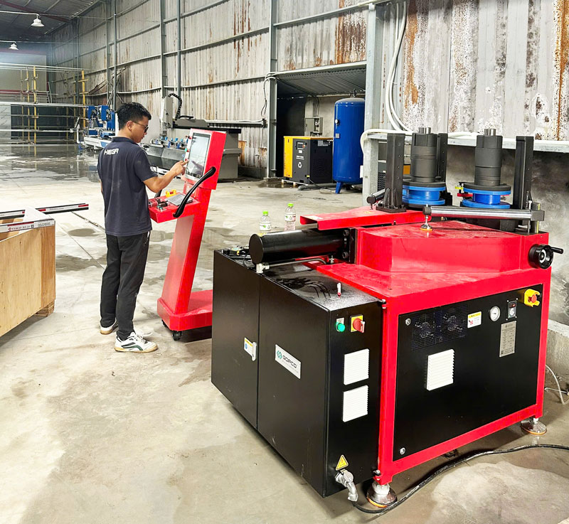 dan-may-lam-cua-nhom-cnc-tai-senco-04