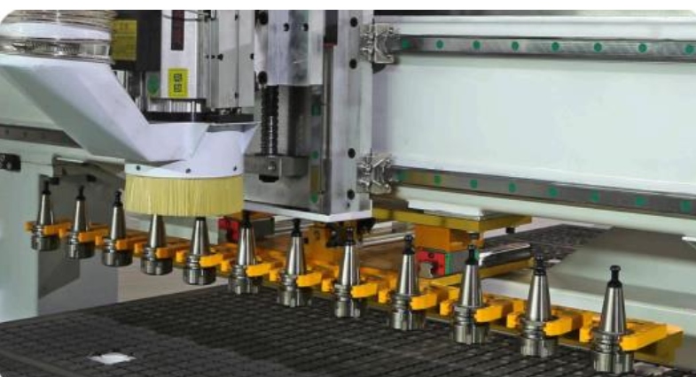 may-cnc-12-dao-03